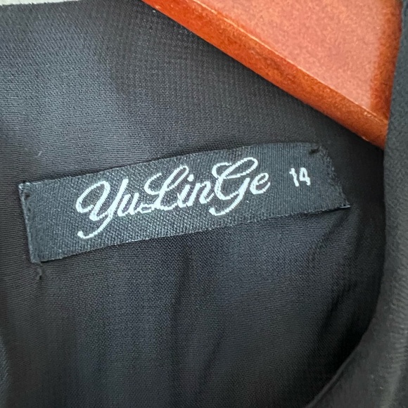 Yulinge Women’s Black Shoulder Cutout Dress - Picture 5 of 5